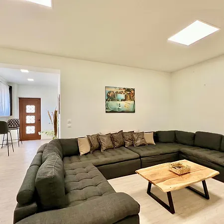 Vila Verano With Private Pool By Dadovillas Sidárion