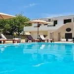 Verano With Private Pool By Dadovillas Villa *