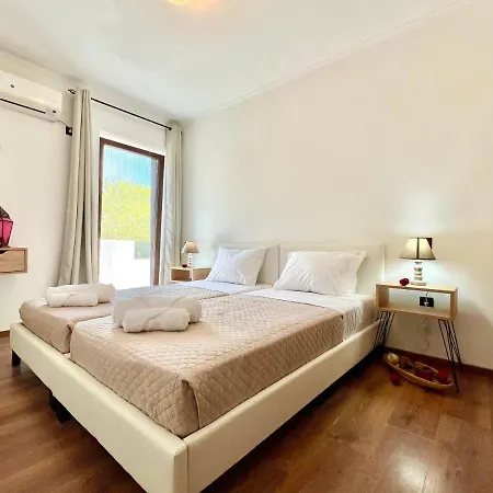 Verano With Private Pool By Dadovillas