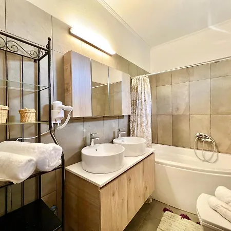 Verano With Private Pool By Dadovillas Villa