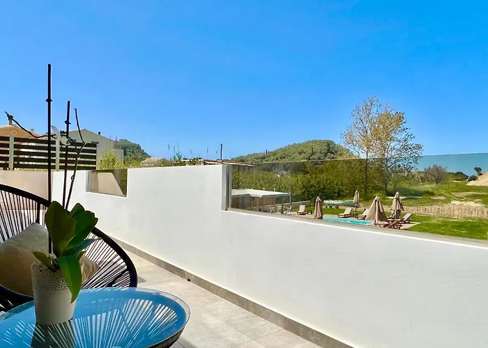 Verano With Private Pool By Dadovillas Βίλα *