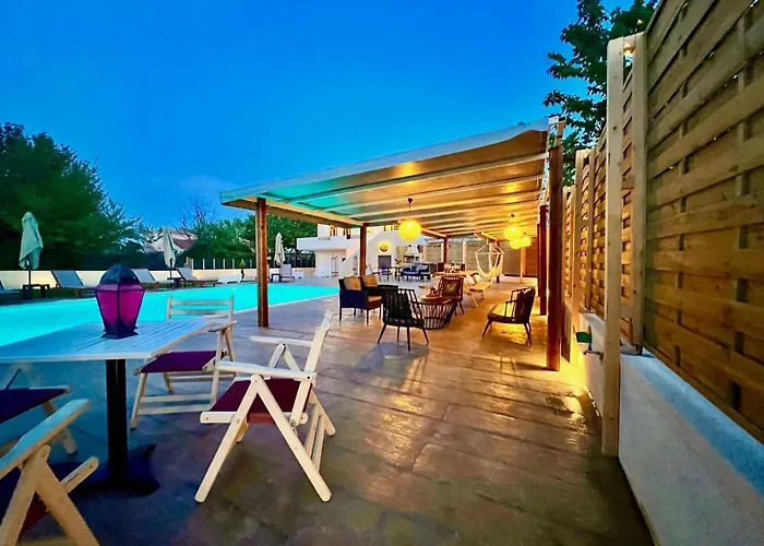 Verano With Private Pool By Dadovillas Βίλα Σιδάρι