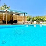 Verano With Private Pool By Dadovillas Villa *